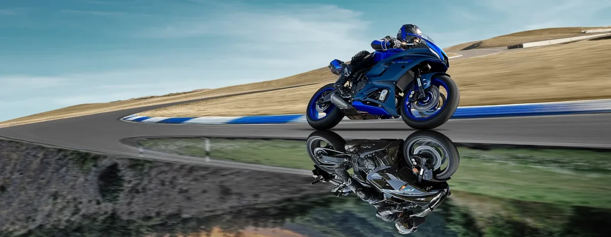 Yamaha R7